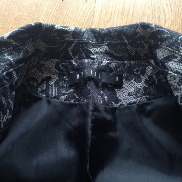 Mohito Short-sleeve Floral Blouse Jacket with Tie Waist Belt - Picture 7 of 13